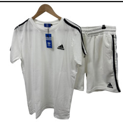 Conjunto deportivo camiseta...